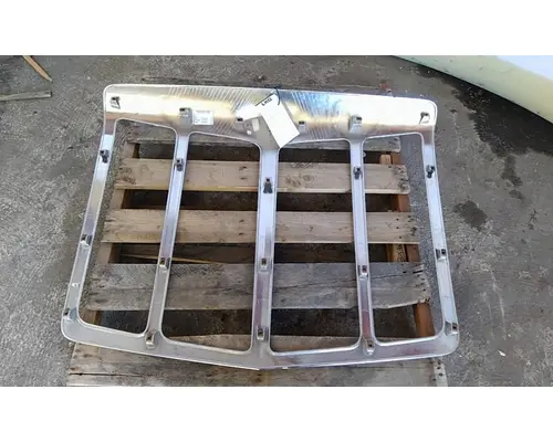PETERBILT 579 GRILLE SHELL