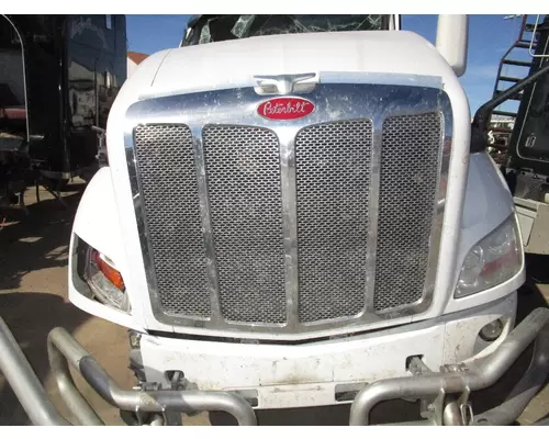 PETERBILT 579 Grille