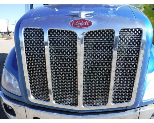 PETERBILT 579 Grille