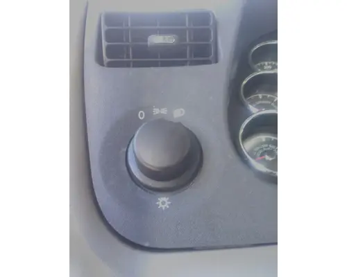 PETERBILT 579 HEADLAMP SWITCH