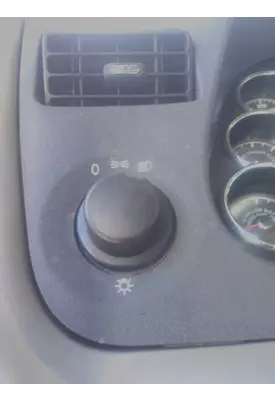 PETERBILT 579 HEADLAMP SWITCH