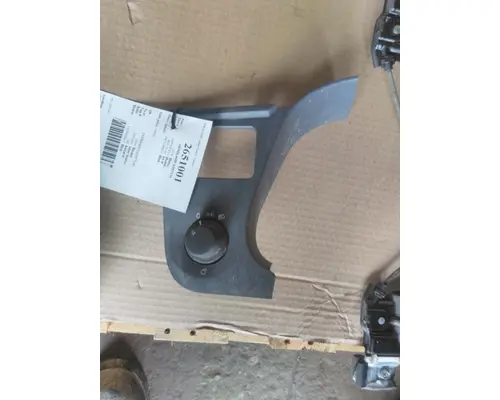 PETERBILT 579 HEADLAMP SWITCH