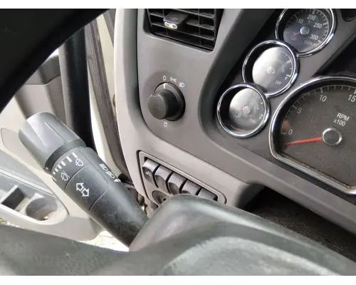 PETERBILT 579 HEADLAMP SWITCH