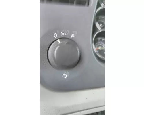 PETERBILT 579 HEADLAMP SWITCH