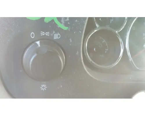 PETERBILT 579 HEADLAMP SWITCH