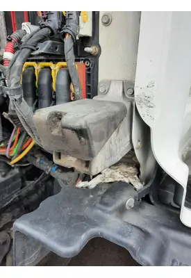 PETERBILT 579 HOOD BRACKET