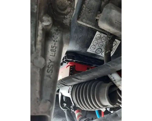 PETERBILT 579 HOOD BRACKET