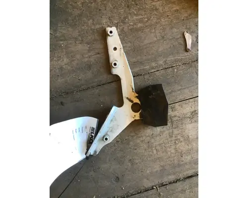 PETERBILT 579 HOOD BRACKET