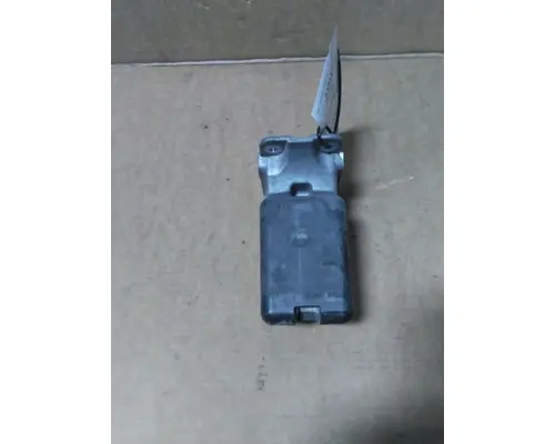 PETERBILT 579 HOOD BRACKET