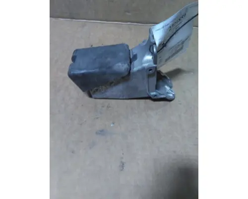 PETERBILT 579 HOOD BRACKET