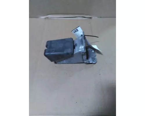 PETERBILT 579 HOOD BRACKET