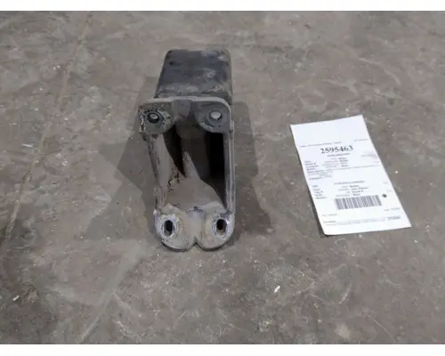 PETERBILT 579 HOOD BRACKET