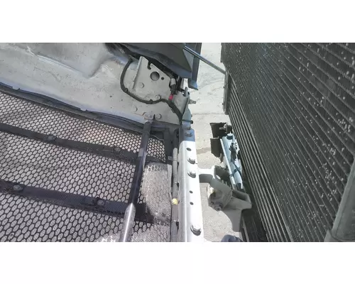 PETERBILT 579 HOOD BRACKET