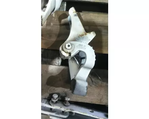 PETERBILT 579 HOOD HINGE