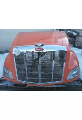 PETERBILT 579 HOOD