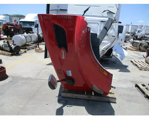 PETERBILT 579 HOOD