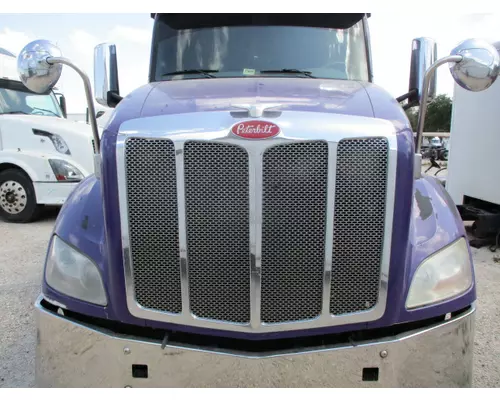 PETERBILT 579 HOOD