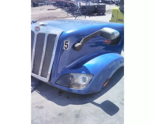 PETERBILT 579 HOOD