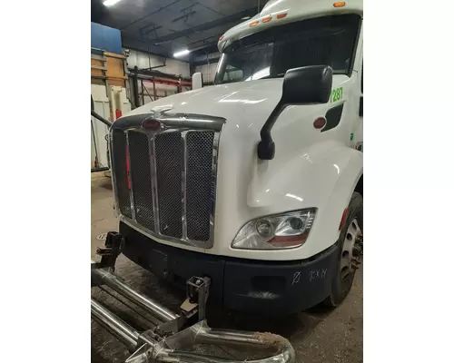 PETERBILT 579 HOOD