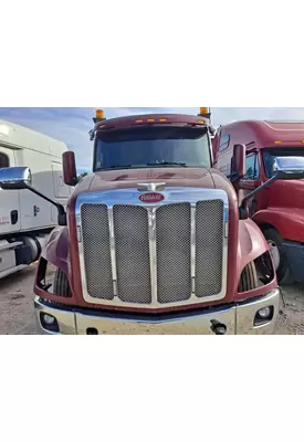 PETERBILT 579 HOOD