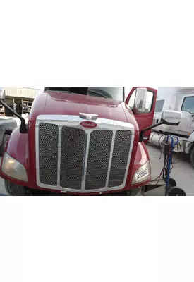 PETERBILT 579 HOOD