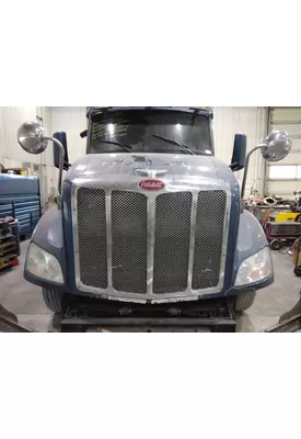 PETERBILT 579 HOOD