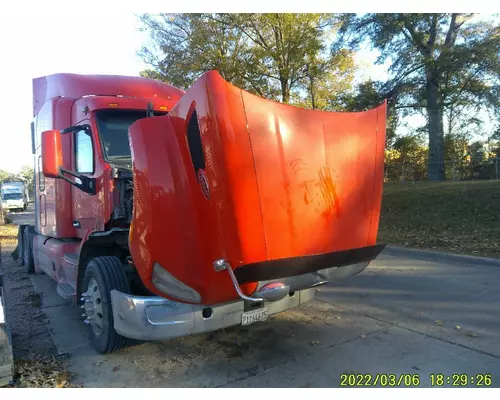 PETERBILT 579 HOOD