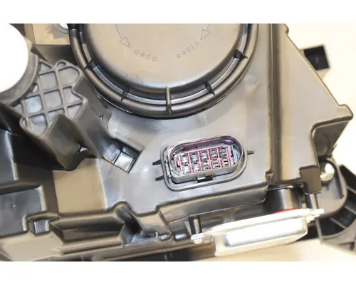 PETERBILT 579 Headlamp Assembly