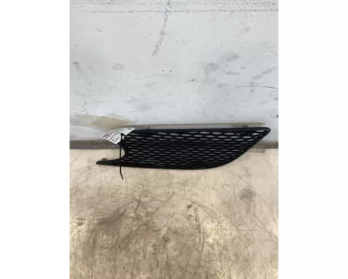 PETERBILT 579 Hood Side Vent