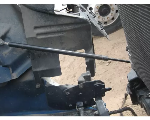 PETERBILT 579 Hood Strut