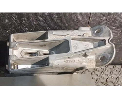 PETERBILT 579 Hood Support
