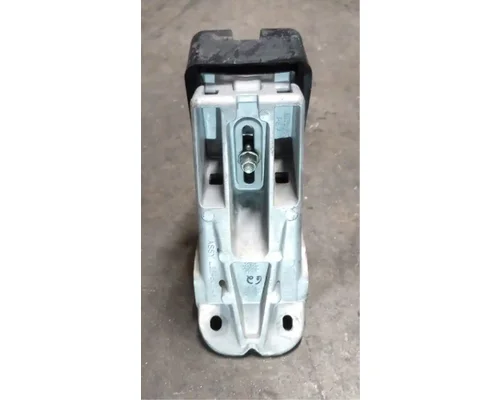PETERBILT 579 Hood Support
