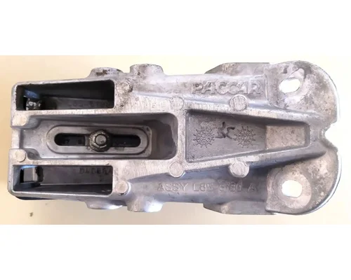 PETERBILT 579 Hood Support
