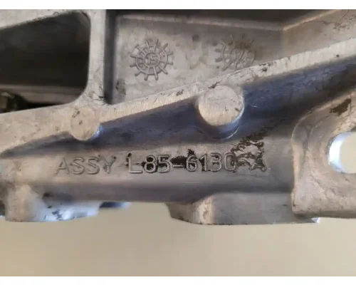 PETERBILT 579 Hood Support