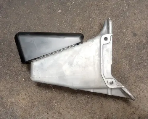 PETERBILT 579 Hood Trim & Misc. Parts