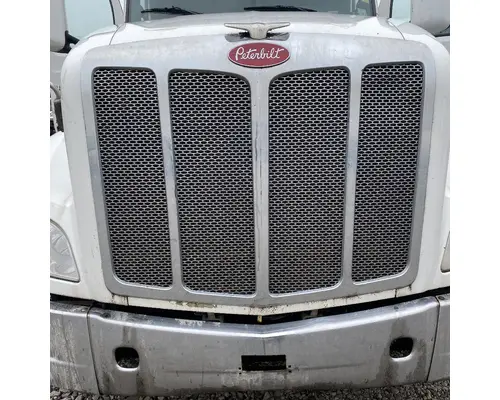 PETERBILT 579 Hood