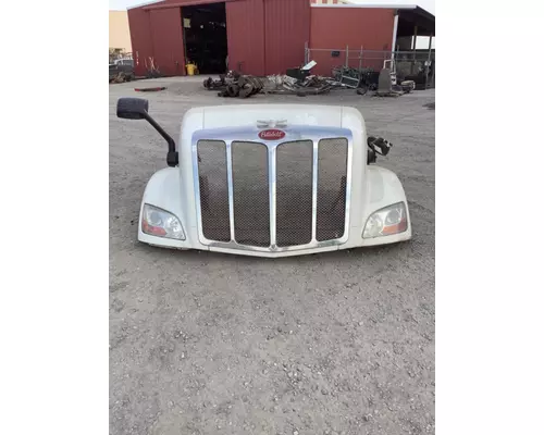 PETERBILT 579 Hood