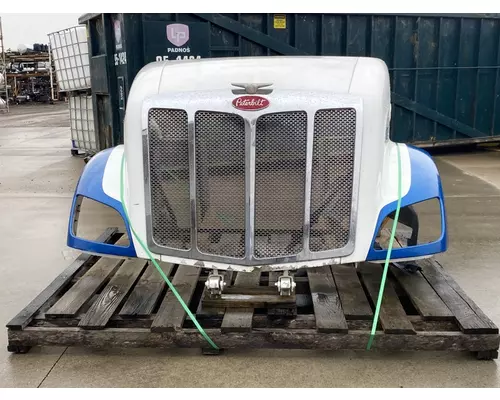 PETERBILT 579 Hood