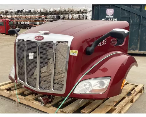 PETERBILT 579 Hood