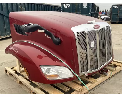 PETERBILT 579 Hood