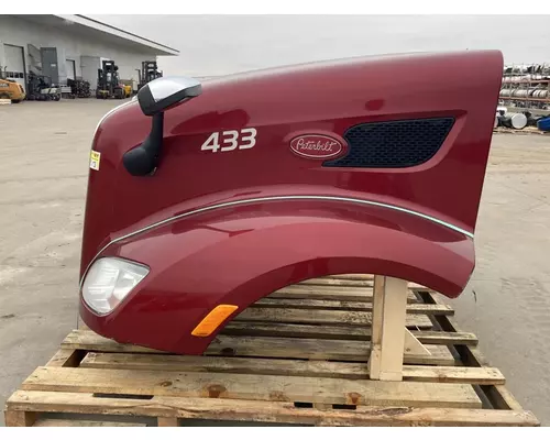 PETERBILT 579 Hood