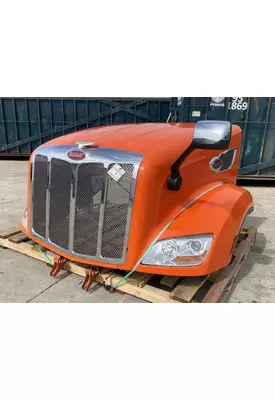 PETERBILT 579 Hood