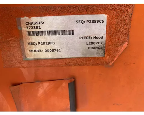 PETERBILT 579 Hood