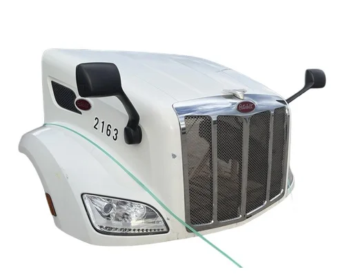 PETERBILT 579 Hood
