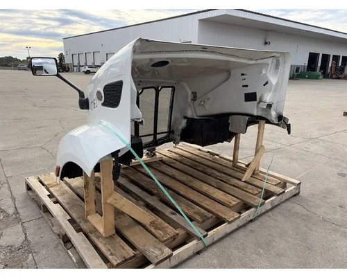 PETERBILT 579 Hood