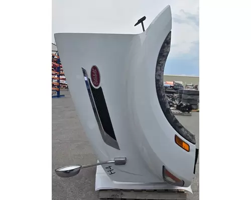 PETERBILT 579 Hood