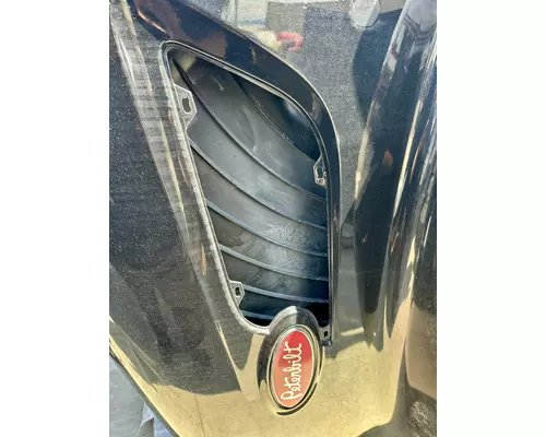 PETERBILT 579 Hood