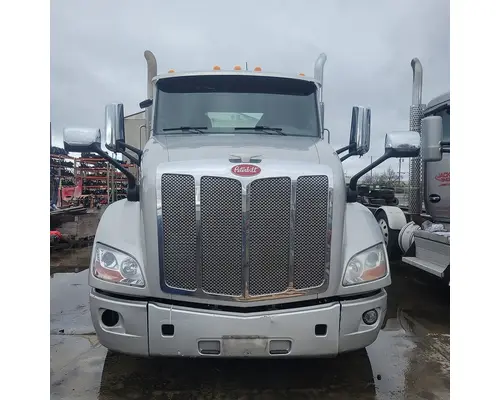 PETERBILT 579 Hood