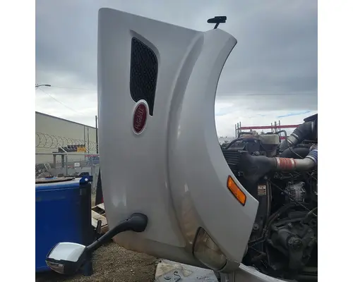 PETERBILT 579 Hood