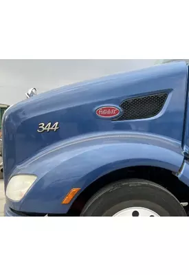 PETERBILT 579 Hood